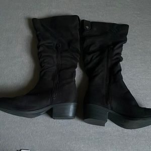 Slouchy black boots